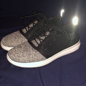 Women’s UA Charged 24/7 Low